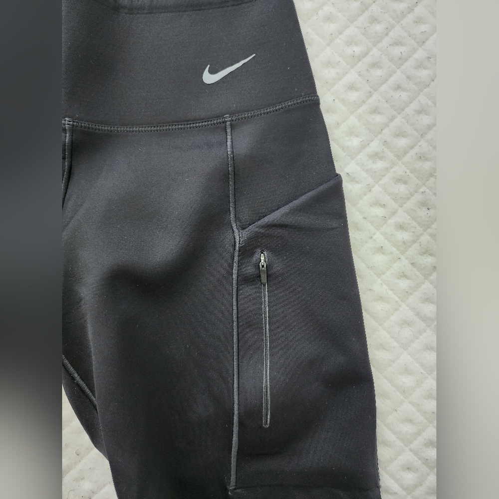 Nike Go Biker Shorts - Picture 2 of 5